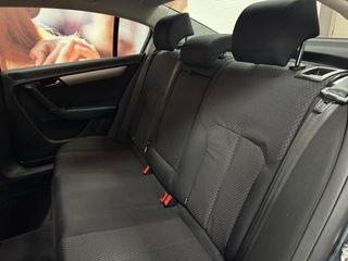 Volkswagen Passat 2011