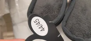 Pantofole invernali da uomo colore nero.