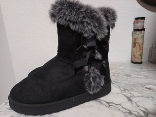 Botas calentitas niña negra