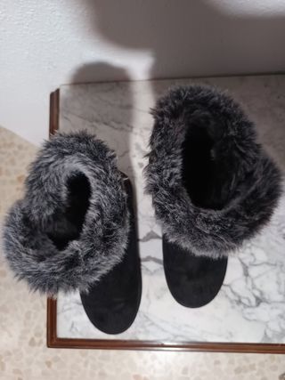 Botas calentitas niña negra