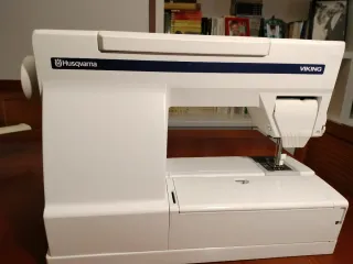 Máquina de coser Husqvarna Lily 535