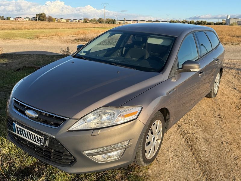 Ford Mondeo 2011 1.6 tdci econetic S / diesel - foto 1