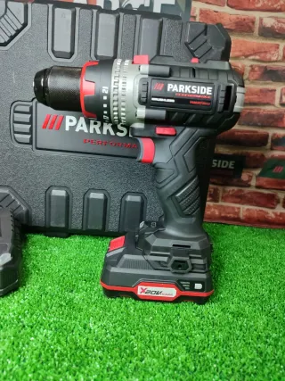 Taladro atornillador Percutor Performance 20V