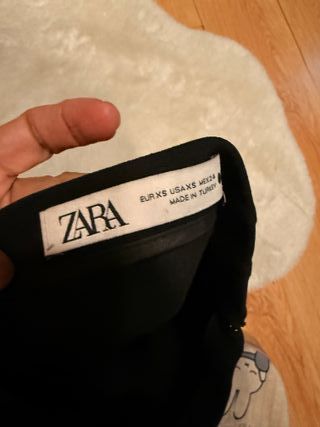 Pack Minifalda Terciopelo y Joya Zara