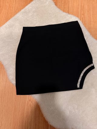 Pack Minifalda Terciopelo y Joya Zara