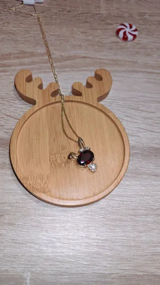 Collar con colgante de rubí y oro