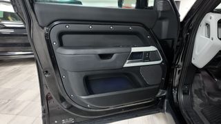 Land Rover  Defender 3.0D I6 250 SE 110 Auto 4WD