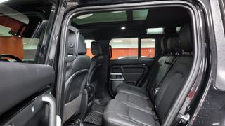 Land Rover  Defender 3.0D I6 250 SE 110 Auto 4WD