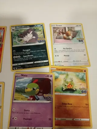 Cartas Pokémon GO: Bulbasaur, Charmander, Ambipom,