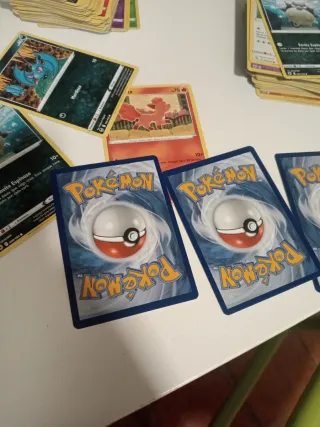 Cartas Pokémon GO: Bulbasaur, Charmander, Ambipom,