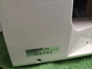 Máquina de coser Jaguar 200sq