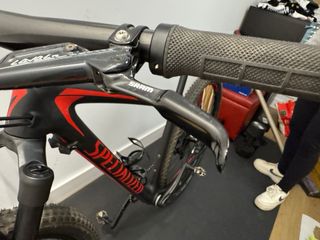 Bicicleta MTB Specialized Negra/Roja