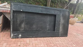 Puertas Portadas  con puerta pequeña con cerradura