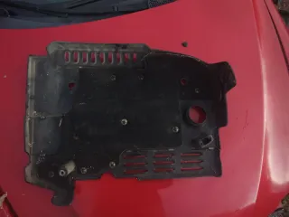 Tapa motor Alfa Romeo 1.9 JTD 16V GT