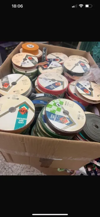 Mercería (Cremalleras, botones, bien, hilos, etc)