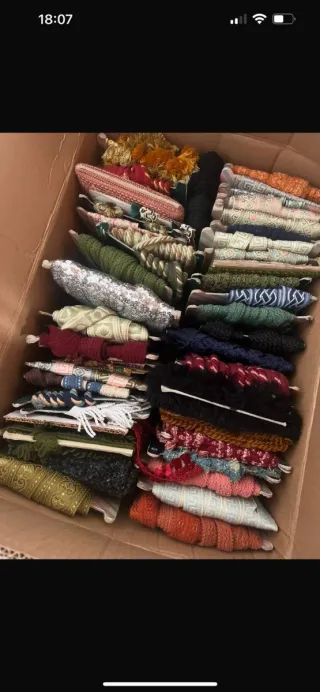 Mercería (Cremalleras, botones, bien, hilos, etc)