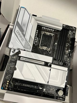 Gigabyte B860 Gaming X WiFi 6E