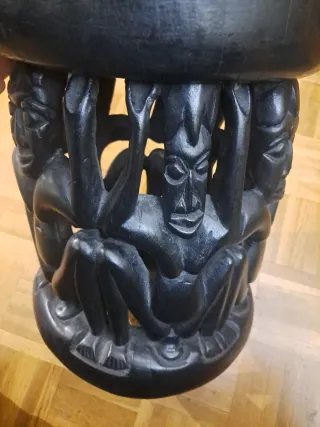 Taburete Bamileke tallado madera