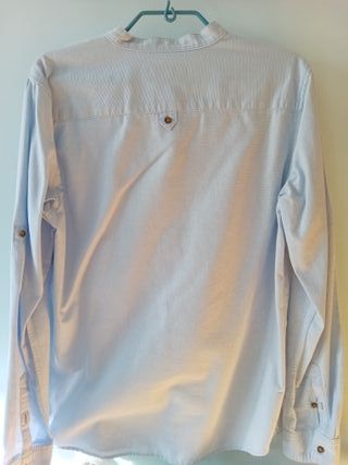 Camisa Zara cuello mao azul claro M