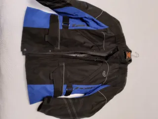 Pantalones y cazadoras moto