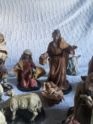 Belén Nacimiento Pesebre y Figuras pintadas a mano