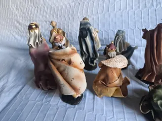 Belén Nacimiento Pesebre y Figuras pintadas a mano