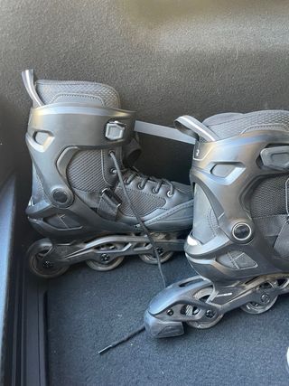 Patinetes en línea negros talla 44