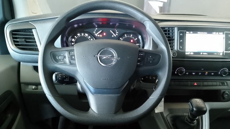 Opel Vivaro 2022, foto 11