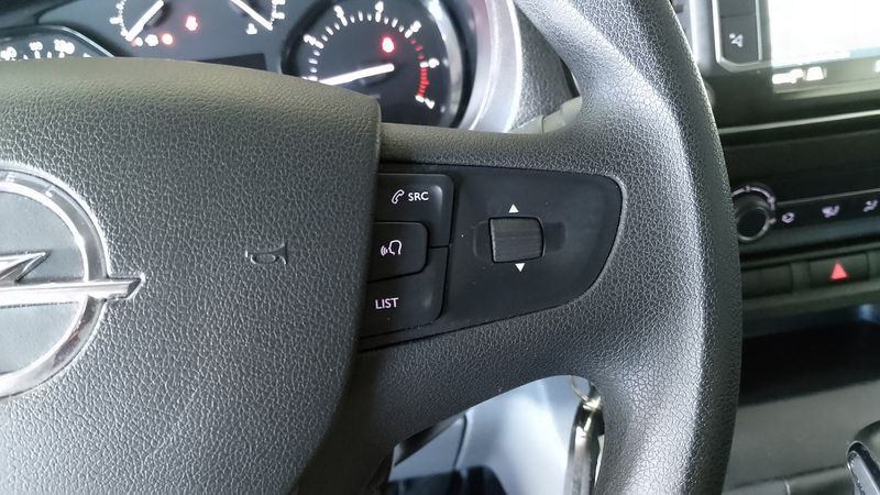 Opel Vivaro 2022, foto 15