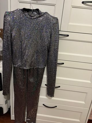Conjunto lentejuelas plateadas el Top es XS