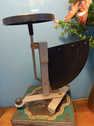 2 Bilance antiche / Pesacarta antiche