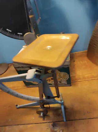 2 Bilance antiche / Pesacarta antiche