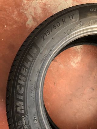 215/60 R 17 96H. Michelin Primacy 4+