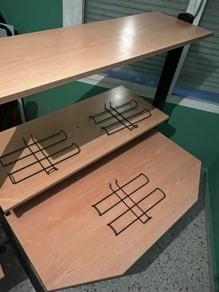 Escritorio 145cm alto x 120cm ancho