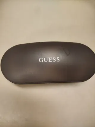 Gafas de sol Guess como nuevas.