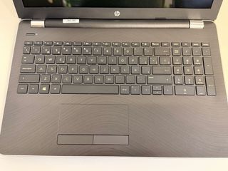 HP 15-bs127ns i5 8250U 16GB 512GB W11 y 2 Baterías