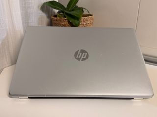 HP 15-bs127ns i5 8250U 16GB 512GB W11 y 2 Baterías