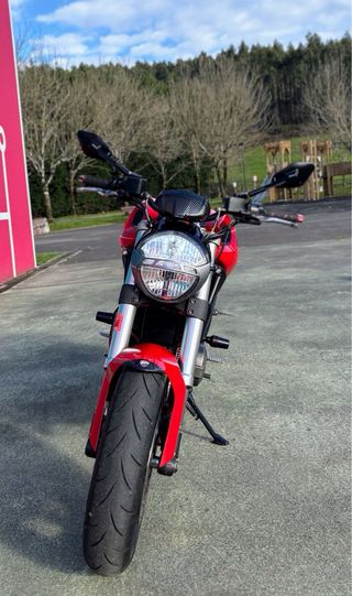 Ducati Monster 696 limitada A2 en papeles