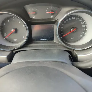 Opel Astra 2021