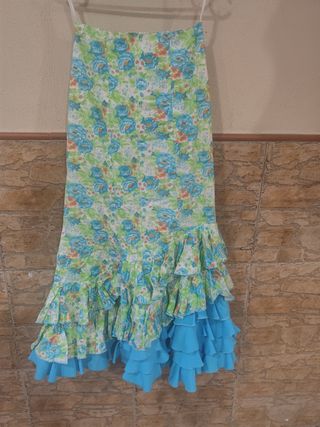 Falda flamenca con volantes