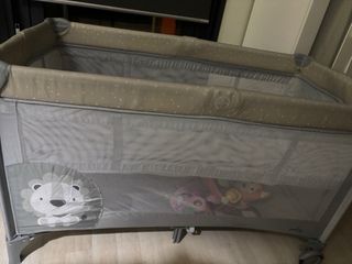 Cuna de viaje plegable