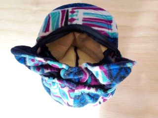 Cappello multicolore invernale di pile