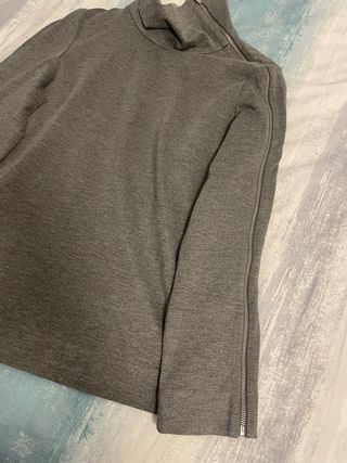 Jersey COS gris con cremallera