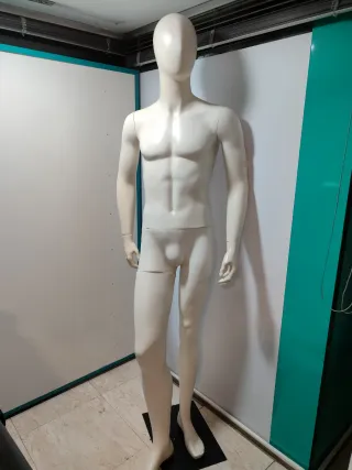 Maniquí de hombre blanco