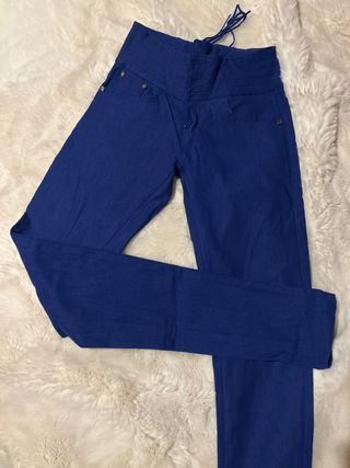 Pantalones vaqueros azules de talle alto