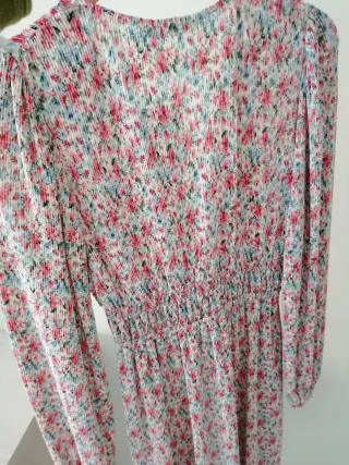 Vestido Zara floral manga larga
