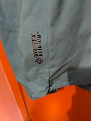 Chaqueta RAPHA GORETEX CLASSIC WINTER talla XL