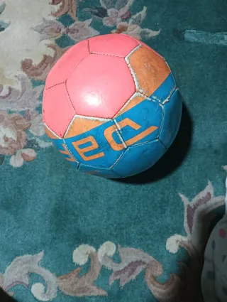Balón de fútbol azul