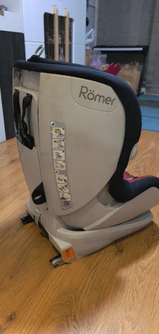 Silla de coche Romer Roja con Negro