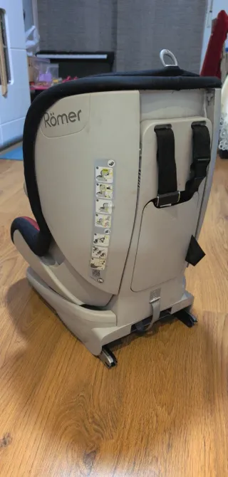 Silla de coche Romer Roja con Negro